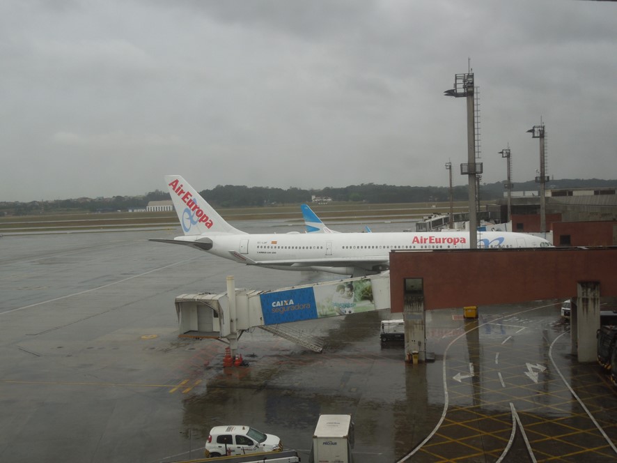 サンパウロ空港にてエア・ヨーロッパ航空の機材
